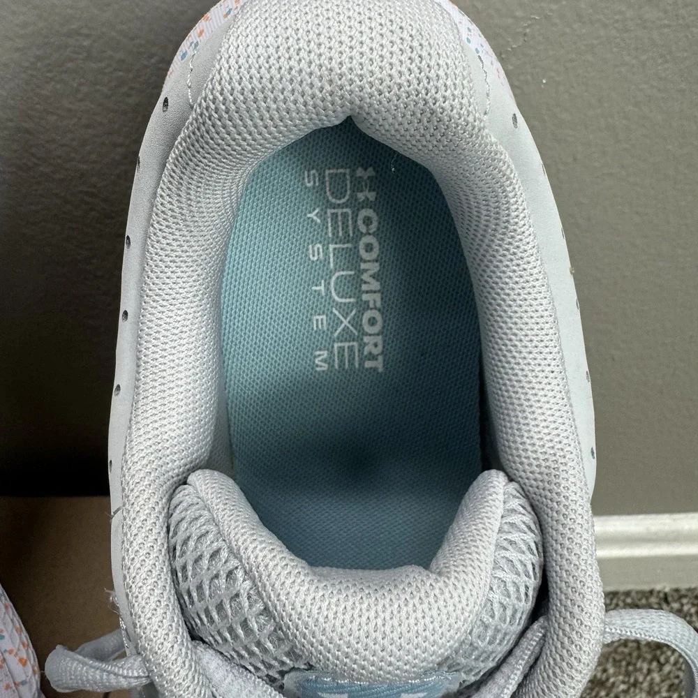 Under Armour UA Charged Assert 10 PNTSP Grey Sneaker Women SZ 8.5 3027092-100